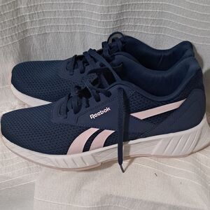 Reebok Size 9 EU 40 Almost New